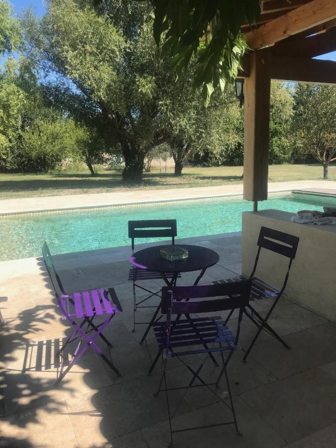 Chambres D Hotes De Charme Dans Mas La Souvine Du 17Eme, Chambres Climatisees Bedarrides Luaran gambar