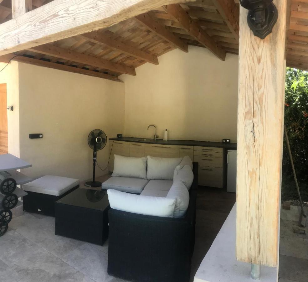 Chambres D Hotes De Charme Dans Mas La Souvine Du 17Eme, Chambres Climatisees Bedarrides Luaran gambar