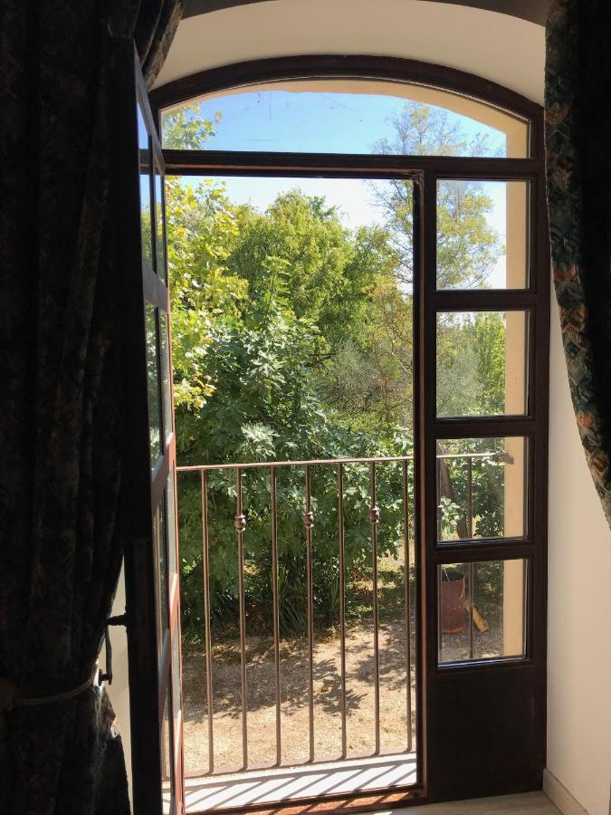 Chambres D Hotes De Charme Dans Mas La Souvine Du 17Eme, Chambres Climatisees Bedarrides Luaran gambar